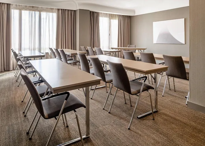 Отель Ac Iberia Palmas By Marriott 4*